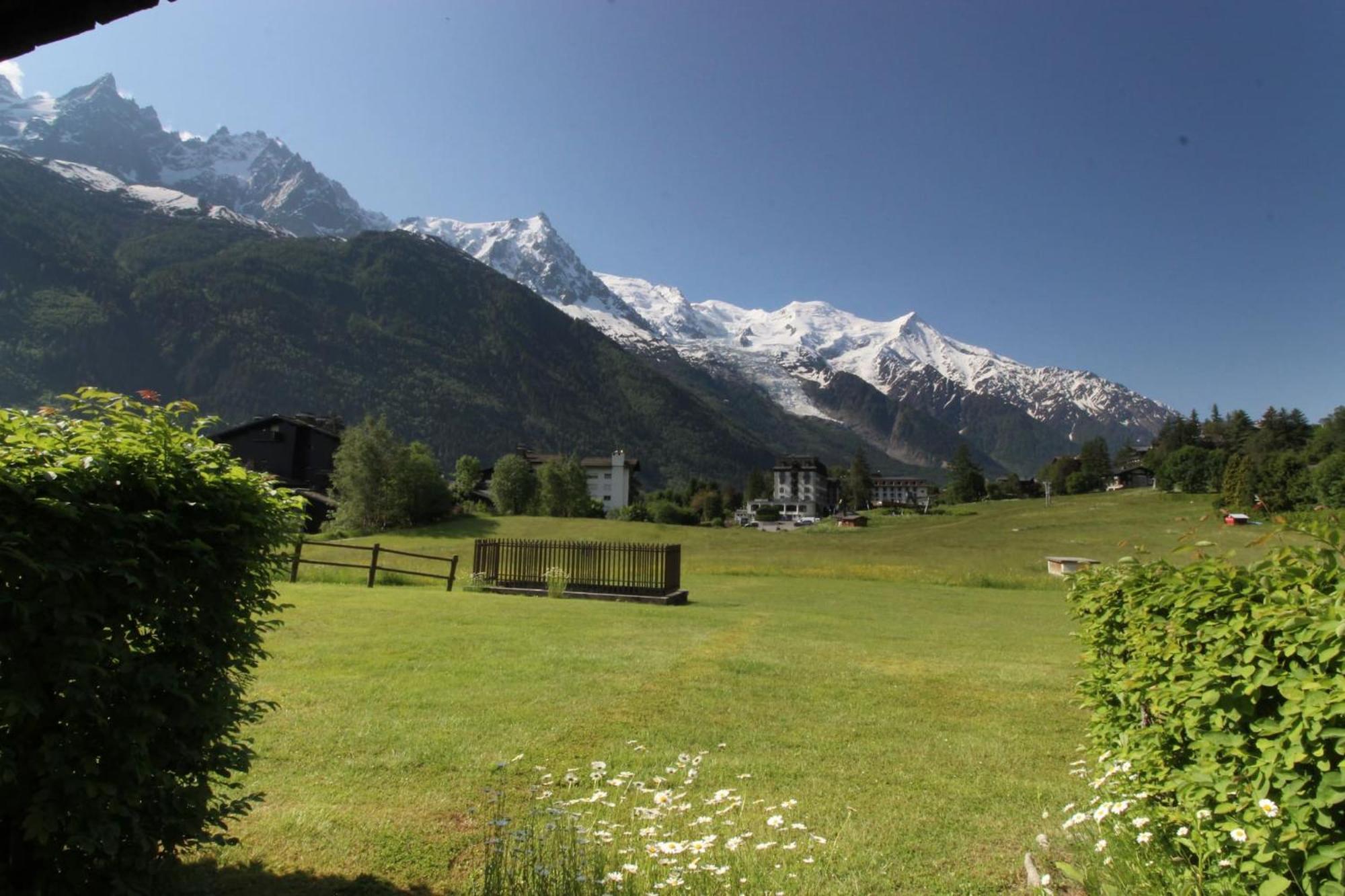 Apartamento Le Savoy - Terrasse Avec Vue Sur Le Mont-Blanc Chamonix Mont Blanc Exterior foto